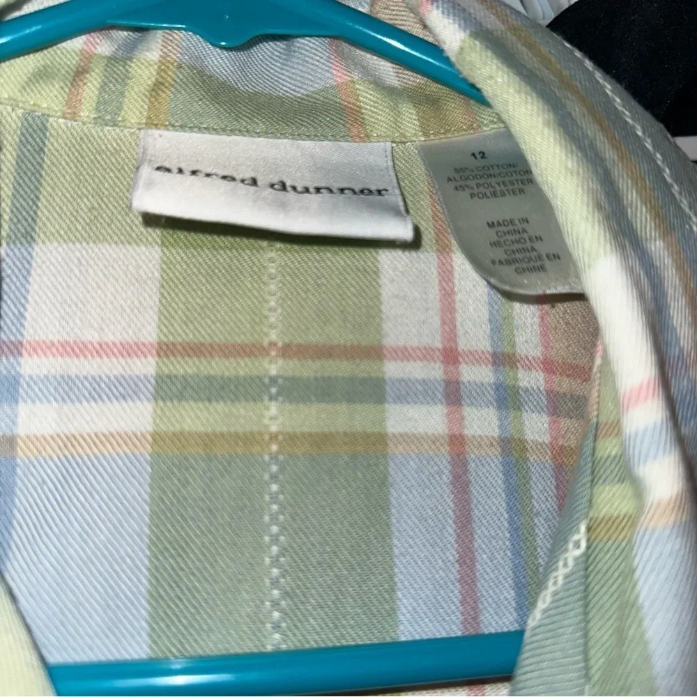 EUC Alfred Dunner Multicolor Plaid Button Down Shirt